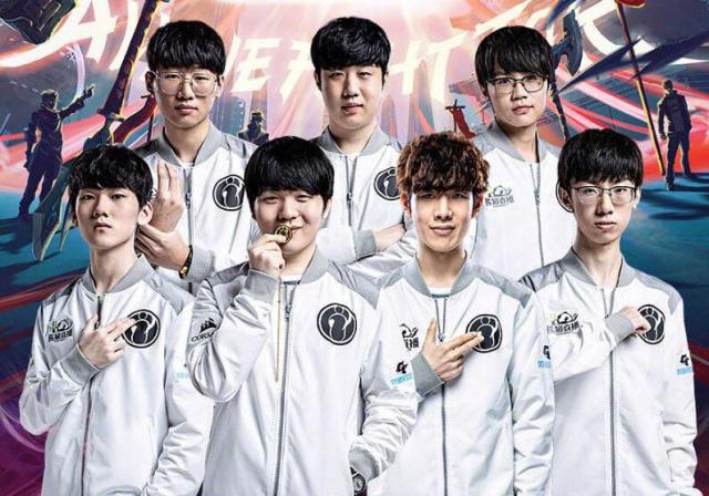 尽管他们在 尽管他们在