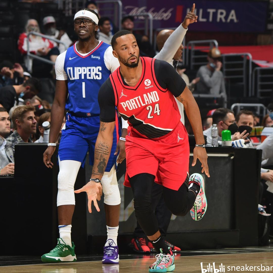 还是巴里 还是巴里