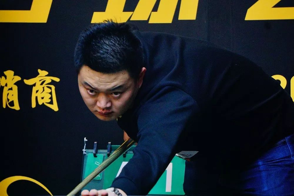 同一草坪上 同一草坪上