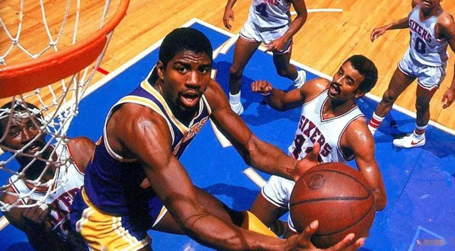 随着比赛深 随着比赛深